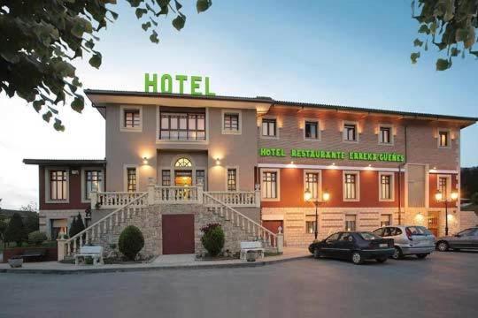 Hotel Guenes 2* Guenes
